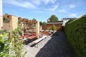 Unclassified image, 2 of 20, button - Studio Forest - Romantic Apartments in Leipzig, *2km to the city center* (Leipzig)