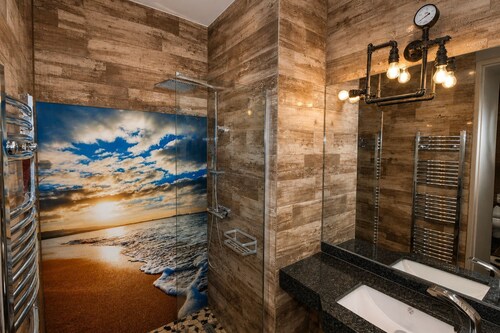 Studio Metal North - Romantik Apartments in Leipzig, *2km bis ins Stadtzentrum*