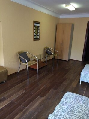 Economy Twin Room - Gostyny Dvor na Polyanke - Hostel (Moscow)