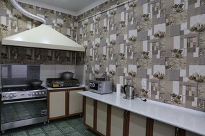 Shared fridge, microwave - Gallery Hotel — Hostel (Tashkent)