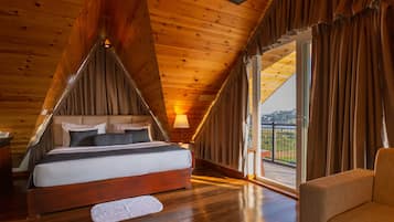 Grand Suite, Multiple Beds, Jetted Tub, Lake View | View from room
