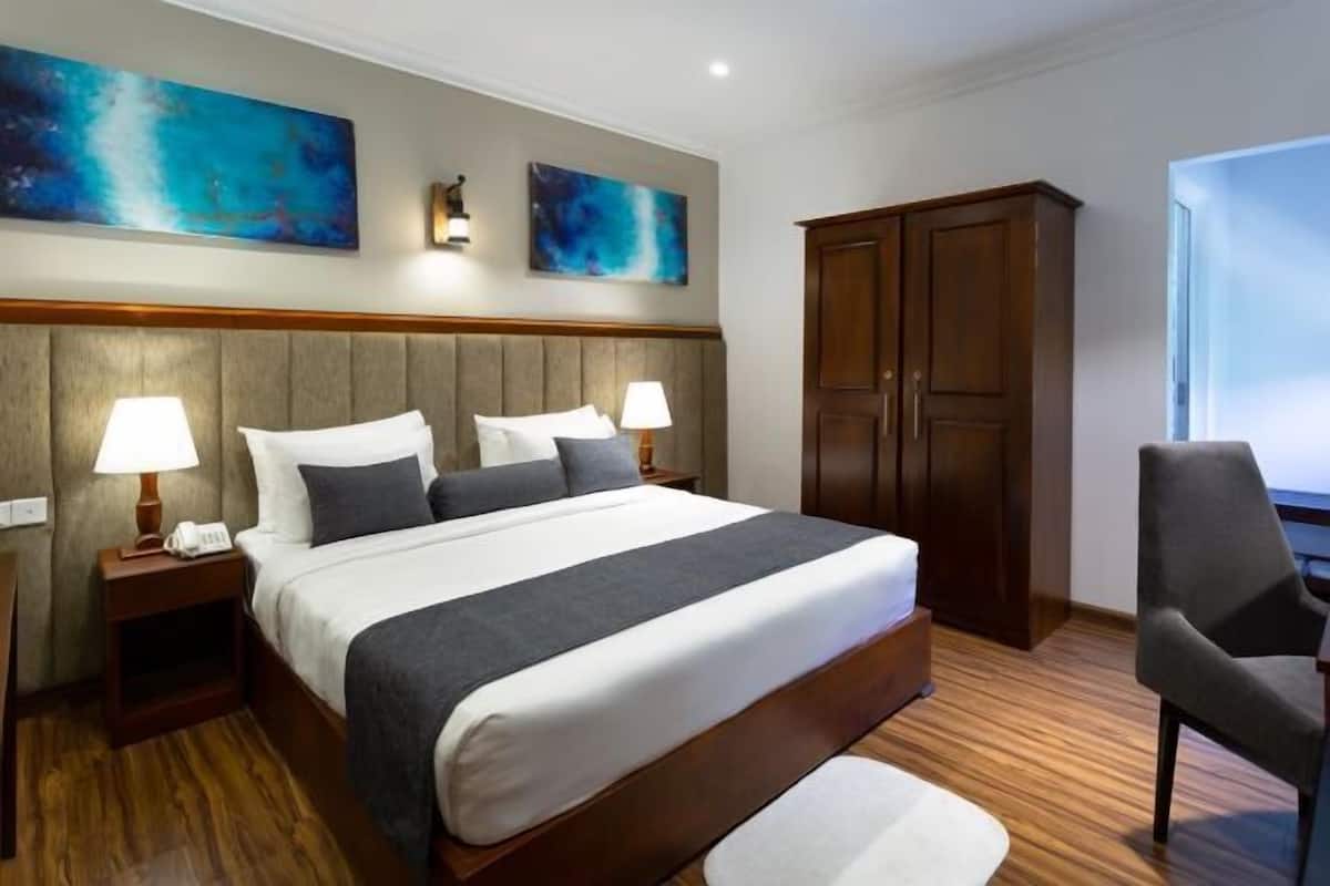 1 bedroom, premium bedding, pillow-top beds, in-room safe