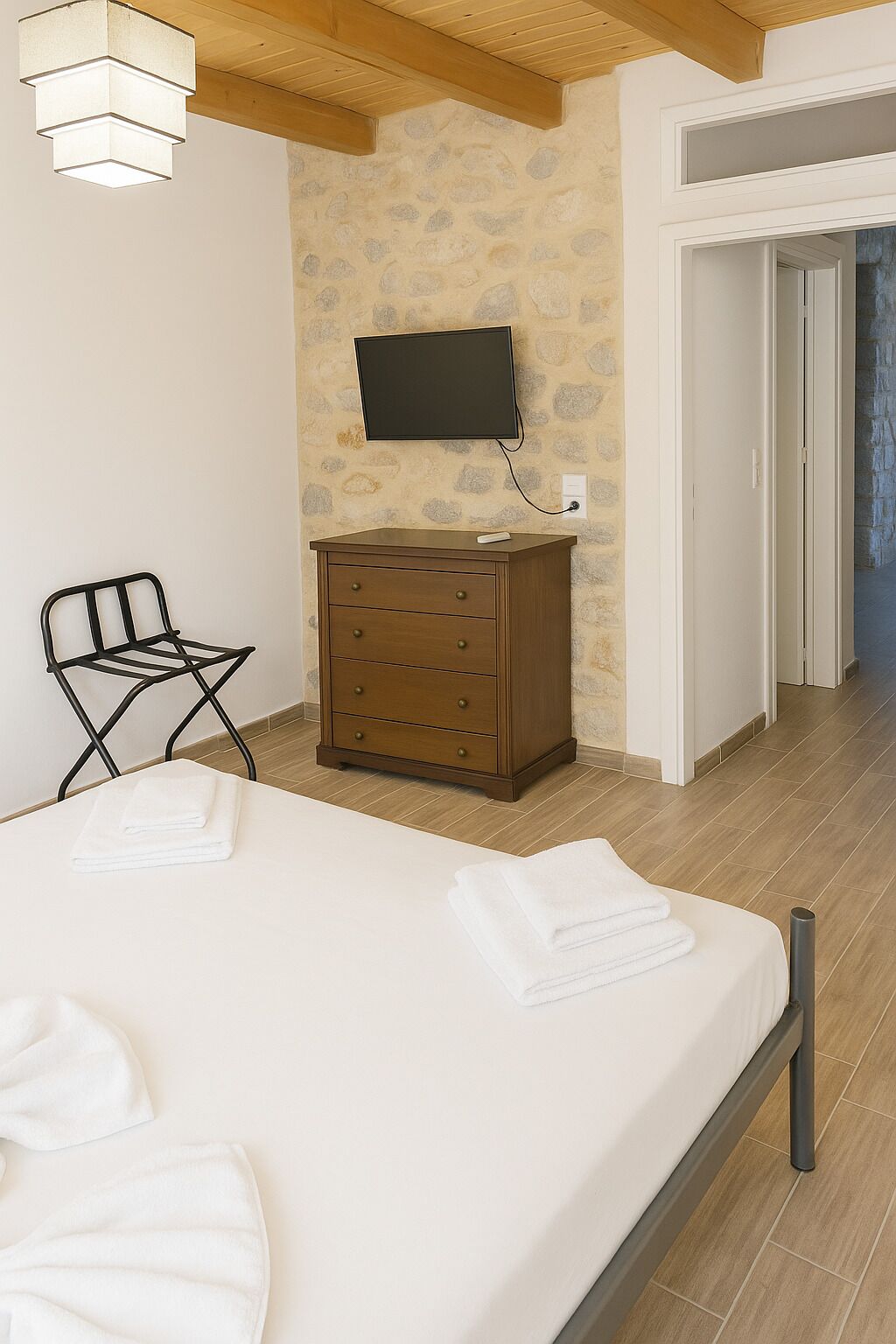 Hypo-allergenic bedding, free cots/infant beds, free WiFi, bed sheets