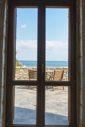 エグゼクティブ ルーム 1 ベッドルーム シービュー | 客室ごとに異なる装飾、客室ごとに異なるインテリア、デスク、ノートパソコン用作業スペース