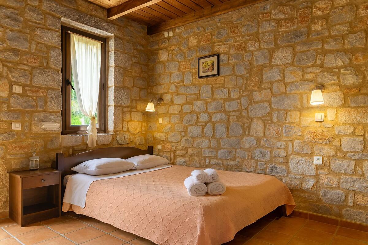 Individually decorated, individually furnished, desk, laptop workspace