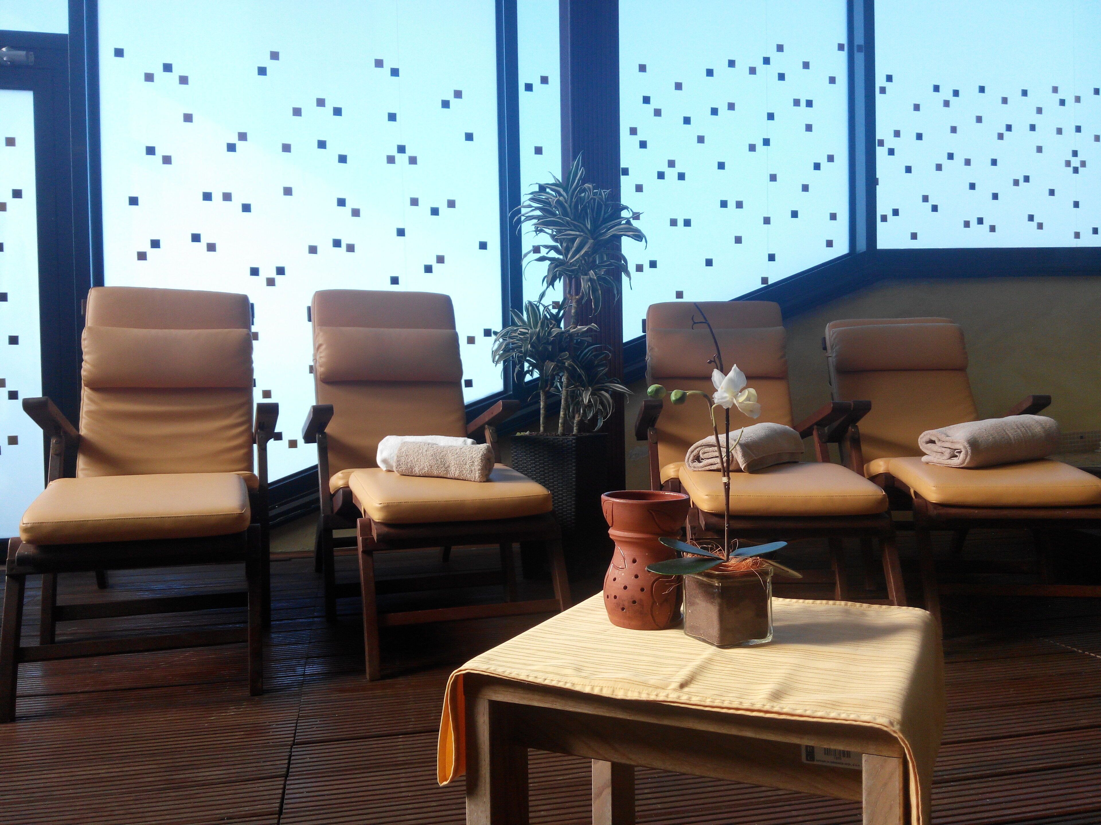 Sauna, hot tub, massages