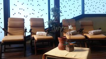 Sauna, hot tub, massages