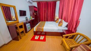 Chambre Double Standard, non-fumeurs | Minibar, bureau, Wi-Fi gratuit