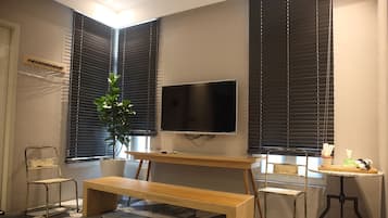 家庭四人房, 1 間臥室, 獨立浴室, 花園 | 防敏寢具、羽絨被、書桌、手提電腦工作空間