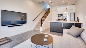Living room - The Great Gilpin Escape Into Elegance (Denver)