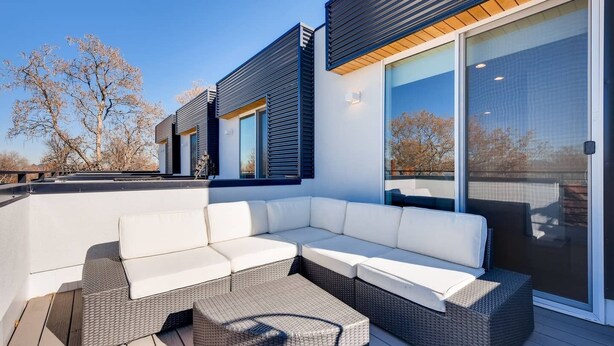 Balcony - The Great Gilpin Escape Into Elegance (Denver)