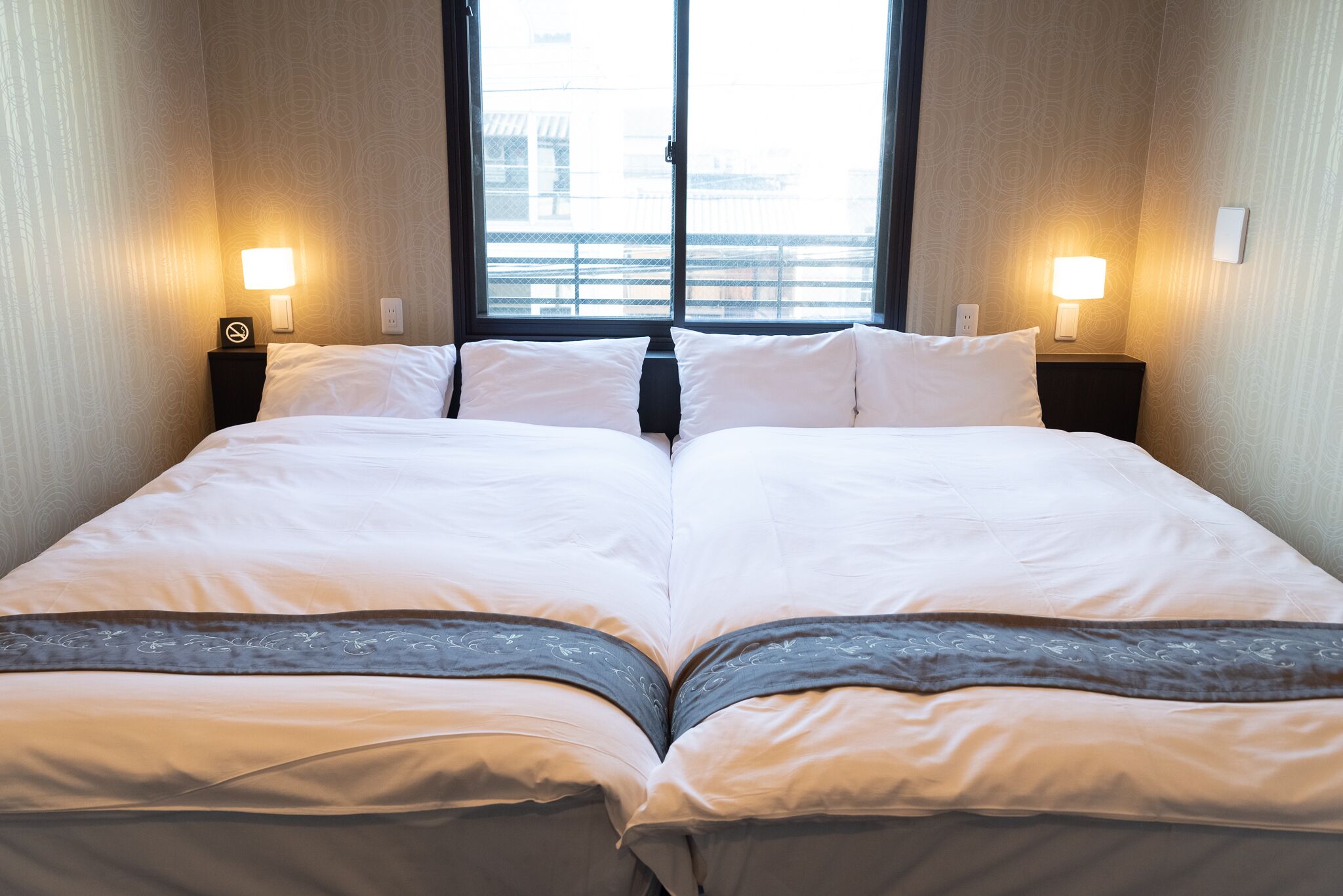 Room (Boutique Hotel) | 1 bedroom, in-room safe, desk, laptop workspace