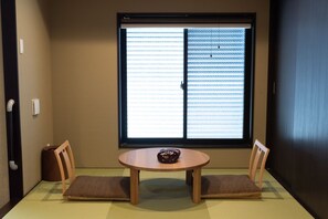 24-inch flat-screen TV with digital channels, TV - Heian Sakura 204 (Kyoto)