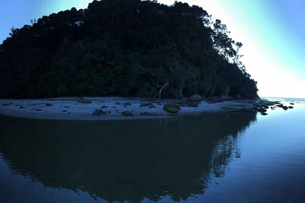 In StrandnĂ€he, LiegestĂŒhle