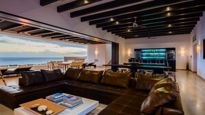 TV, fireplace, DVD player, stereo - Casa Yvonne (San José del Cabo)