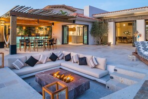 Unclassified image, 4 of 20, button - Casa Naah Payil (Cabo San Lucas)