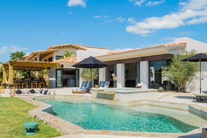 Outdoor pool - Casa Naah Payil (Cabo San Lucas)