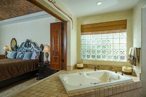 Shower - Casa Diamante (Cabo San Lucas)