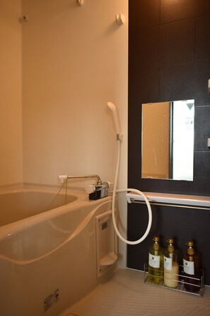 Bathroom - Heian Sakura 303 (Kyoto)