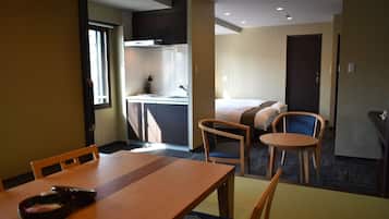 1 bedroom, in-room safe, desk, laptop workspace