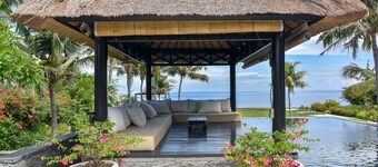 Luxusvilla am Strand mit großem Garten, privatem Pool, Personal und kostenlosem WLAN