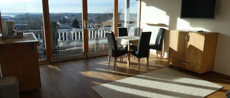 Télévision à écran plat