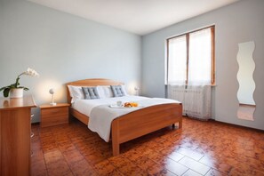 2 makuuhuonetta, Wi-Fi, vuodevaatteet