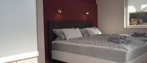 1 bedroom, iron/ironing board, WiFi