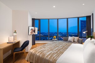 Classic Room, 1 Bedroom | Down comforters, in-room safe, desk, soundproofing