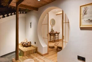 Spa - Courtyard light luxury hotel (Fort Smith)