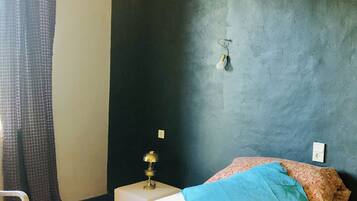 Double Room, Private Bathroom, Ground Floor | Dihias secara berasingan, dilengkapkan perabot secara berasingan