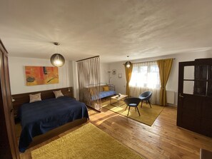 2 chambres, fer et planche à repasser