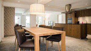 Apartment | Private kitchen | Coffee/tea maker, full-sized fridge, oven, stovetop - Apartment JungfrauCenter SchynigePlatte (Interlaken)