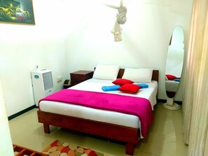 Décor unique, ameublement unique, bureau, accès au Wi-Fi (inclus)