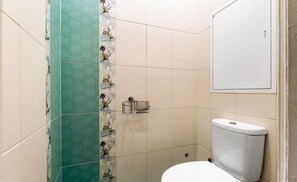 Apartment, 2 Bedrooms | Bathroom | Combined shower/tub, rainfall showerhead, hair dryer, towels - RentWill Sadovo-Spasskaya 244 (Sadovo)