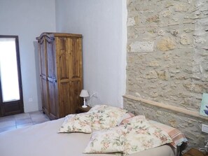 4 bedrooms, desk, iron/ironing board, WiFi - Villa Sofia with private pool ideal for families (Vulpellac)