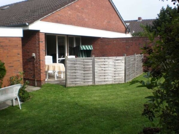 صورة غير مصنفة، 1 من 14، زرّ