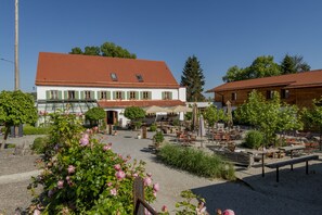 Exterior - Hotel Forstnerwirt (Rottenburg an der Laaber)