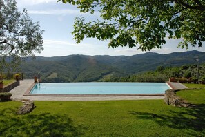 Seasonal outdoor pool - Nest in Chianti (Bucine)