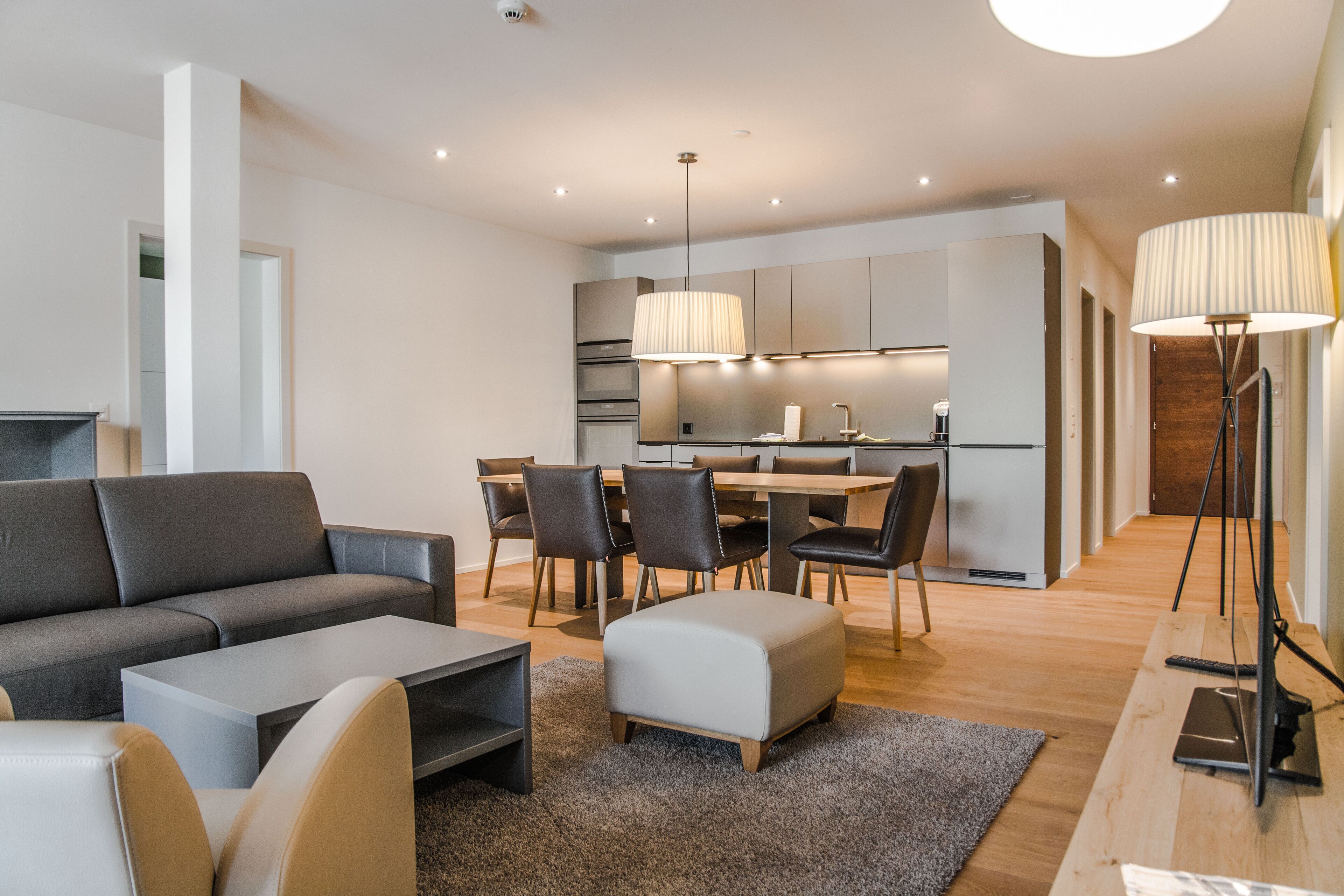 Apartment | Living area | Flat-screen TV, heated floors