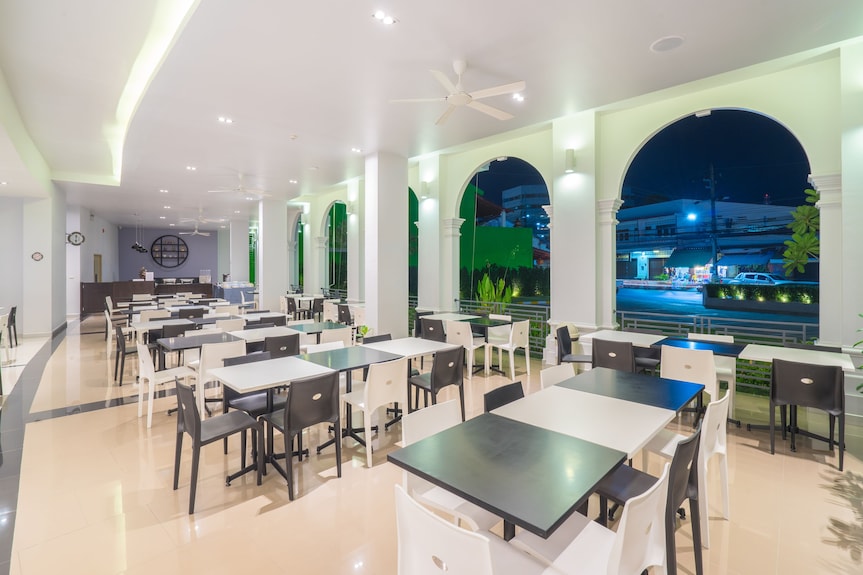 Vapa Hotel Reviews, Deals & Photos 2026 - Expedia Vapa Hotel Reviews, Deals & Photos 2026 - Expedia