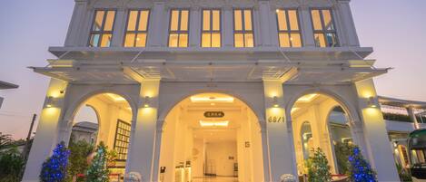 Fachada de la propiedad