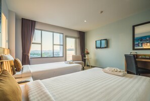 Blackout curtains, free WiFi, bed sheets - Vapa Hotel (Phuket)