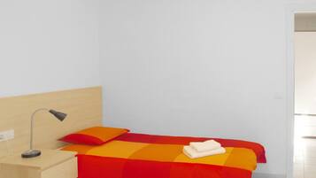 WiFi (free), bed sheets