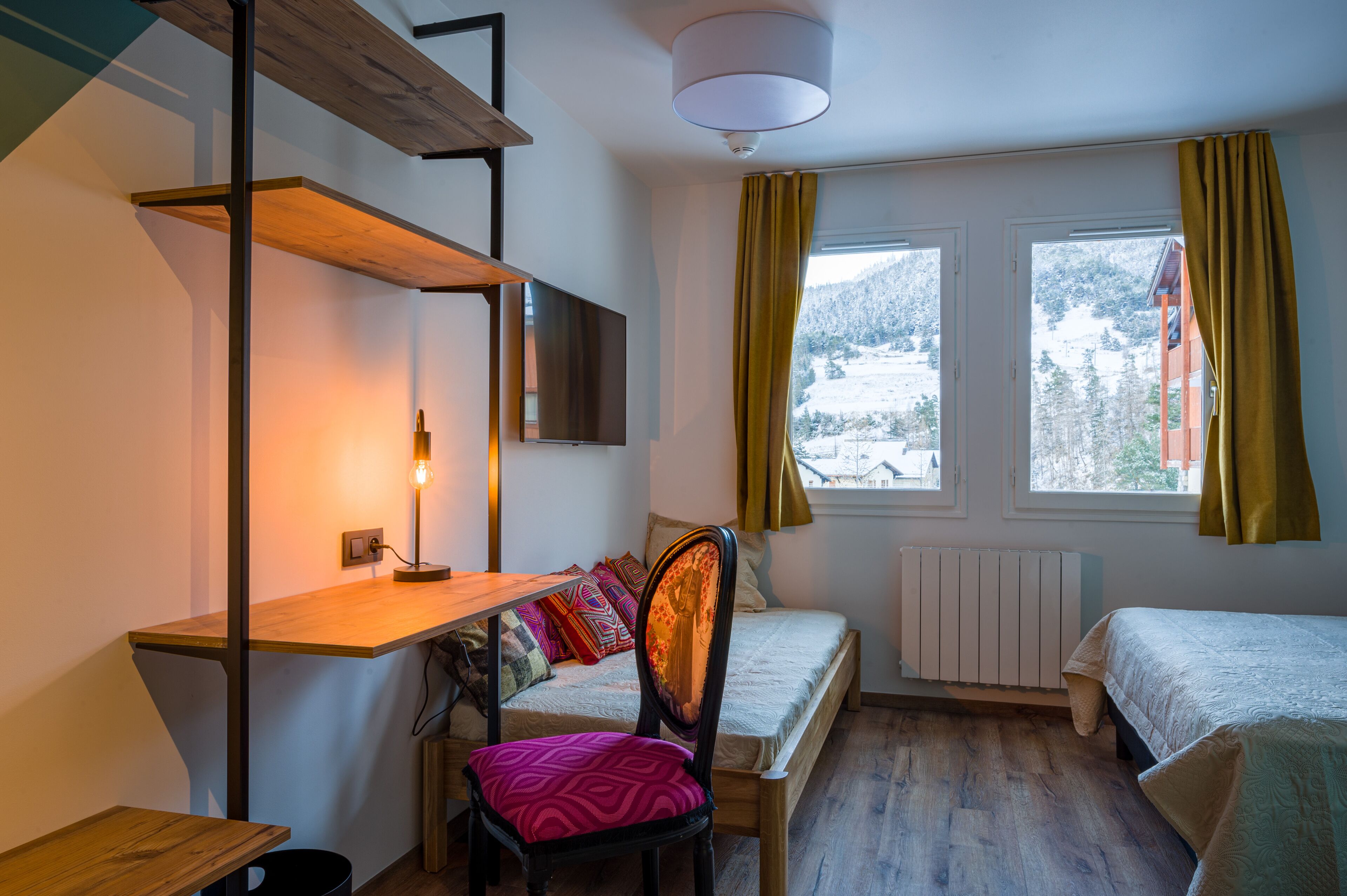 Triple Room | Desk, free cots/infant beds, free WiFi