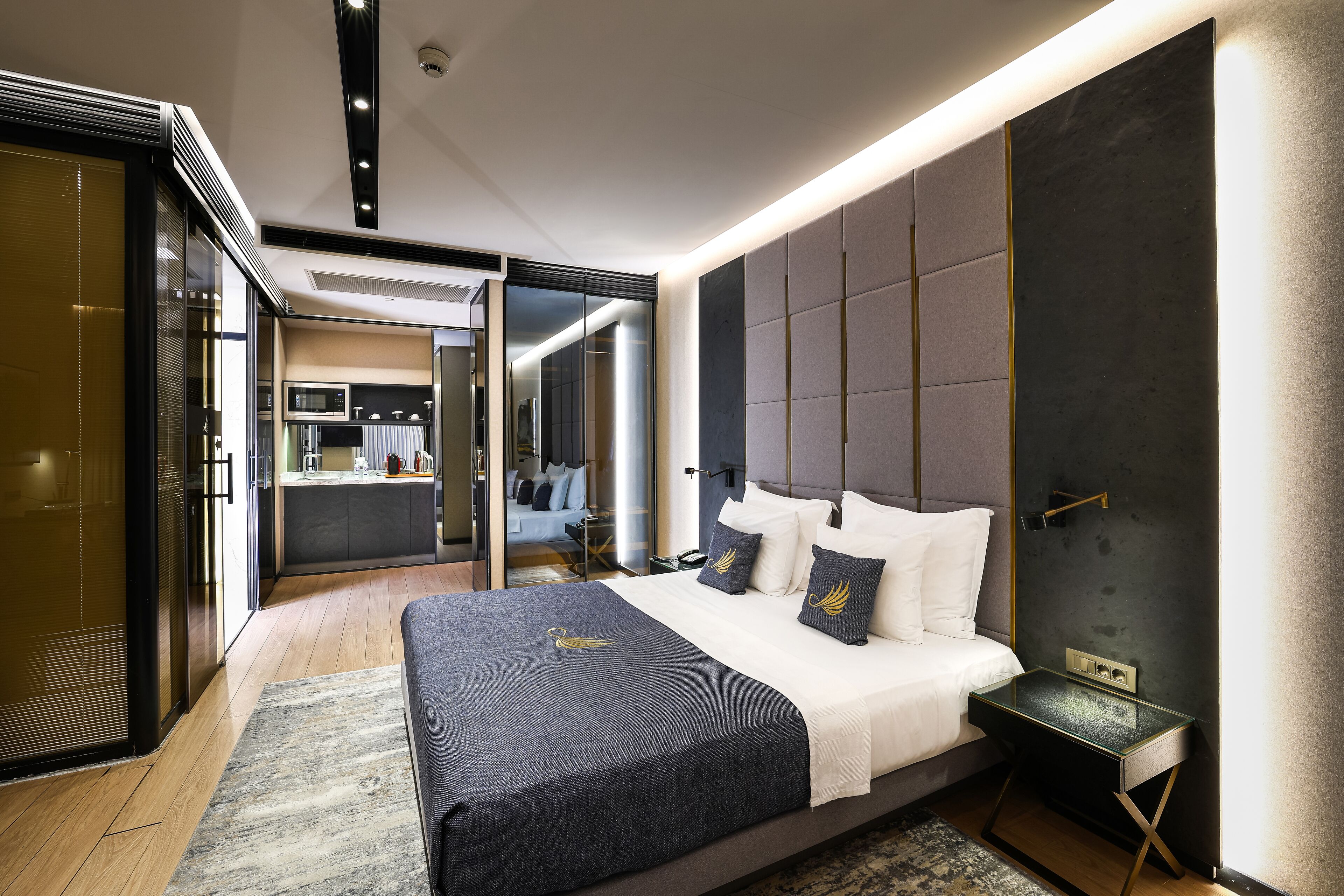 Photo - Broyt Hotel