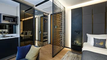 Suite Room | 1 bedroom, Frette Italian sheets, premium bedding, down comforters