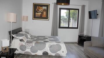 Double Room | Desk, blackout drapes, free WiFi, bed sheets