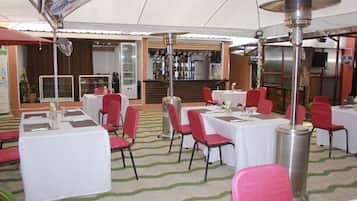 Breakfast, lunch, dinner served; local and international cuisine