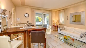Villa, 3 Bedrooms, Accessible, Private Pool | In-room dining - My Garda Holiday - Superior Villa 5P M1 (Manerba del Garda)